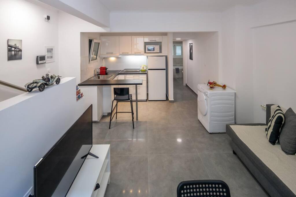 Hilton Area Brand New Comfortable Apartment Athènes Extérieur photo